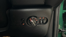 MINI Hatchback 1.5 Cooper Classic 3dr Auto Petrol Hatchback